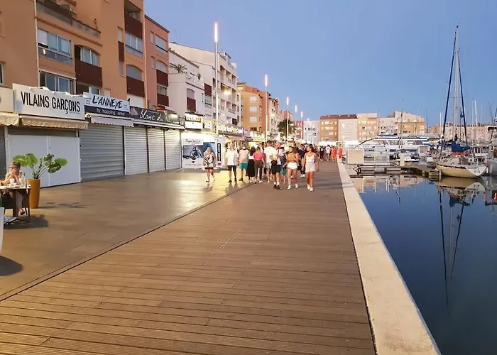 Meuble Climatise Centre Port Cap D'agde Daire Agde